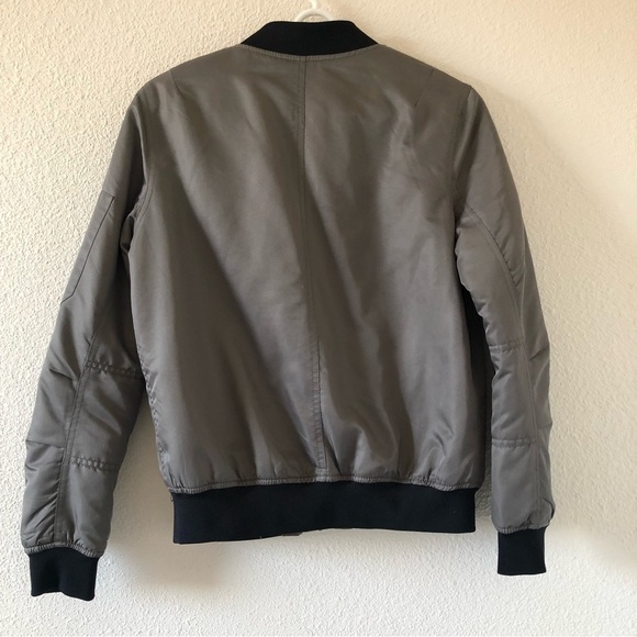 Forever 21 Women’s Bomber Jacket Size Small Olive Green Black Trim Sporty Casual - Picture 4 of 6